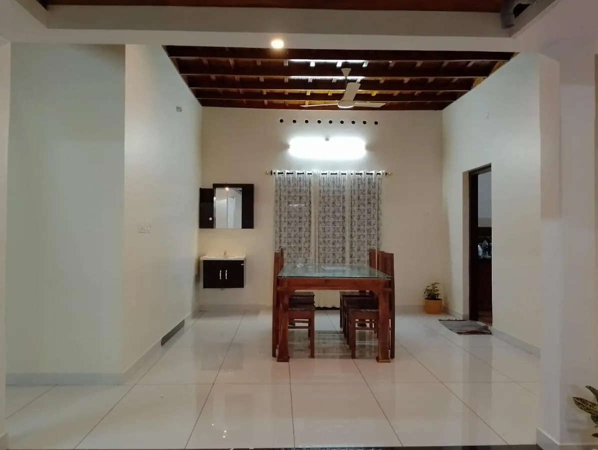 Nallukettu Service Villa Mundrothuruth 印度